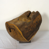 Hohle Kugelform aus Olivenholz