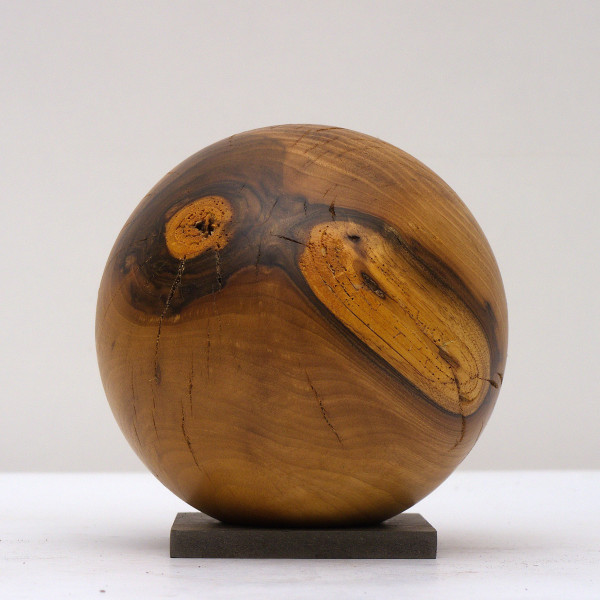 Holzkugel Nussbaum