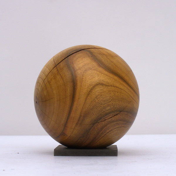 Holzkugel Nussbaum